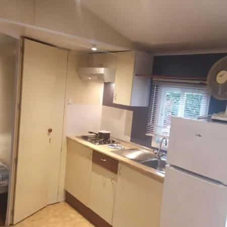 Mobil Avec Terrasse Pour 6 Personnes - Api-1-52-1077 * Laurens