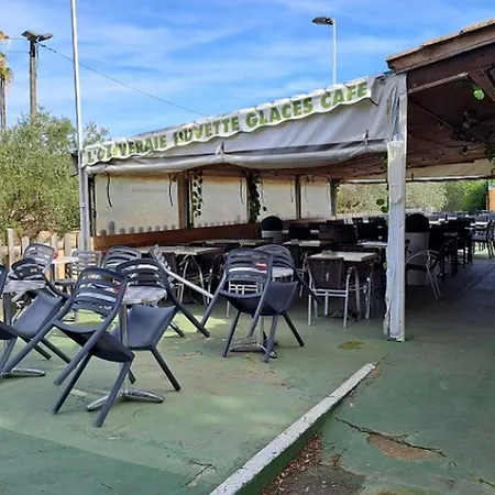 Campeggio Mobil Avec Terrasse Pour 6 Personnes - Api-1-52-1077 *